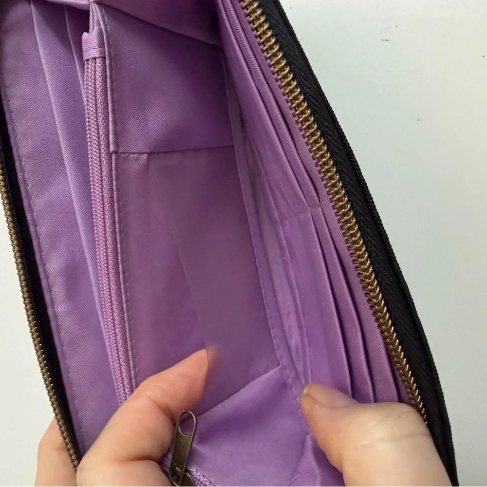 Travelon Wallet Zippered Closure Zip Pocket Credit Card Travel Black Purple